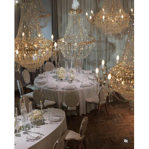 Стул «Вашингтон» серебряный, молочные подушки из бархата