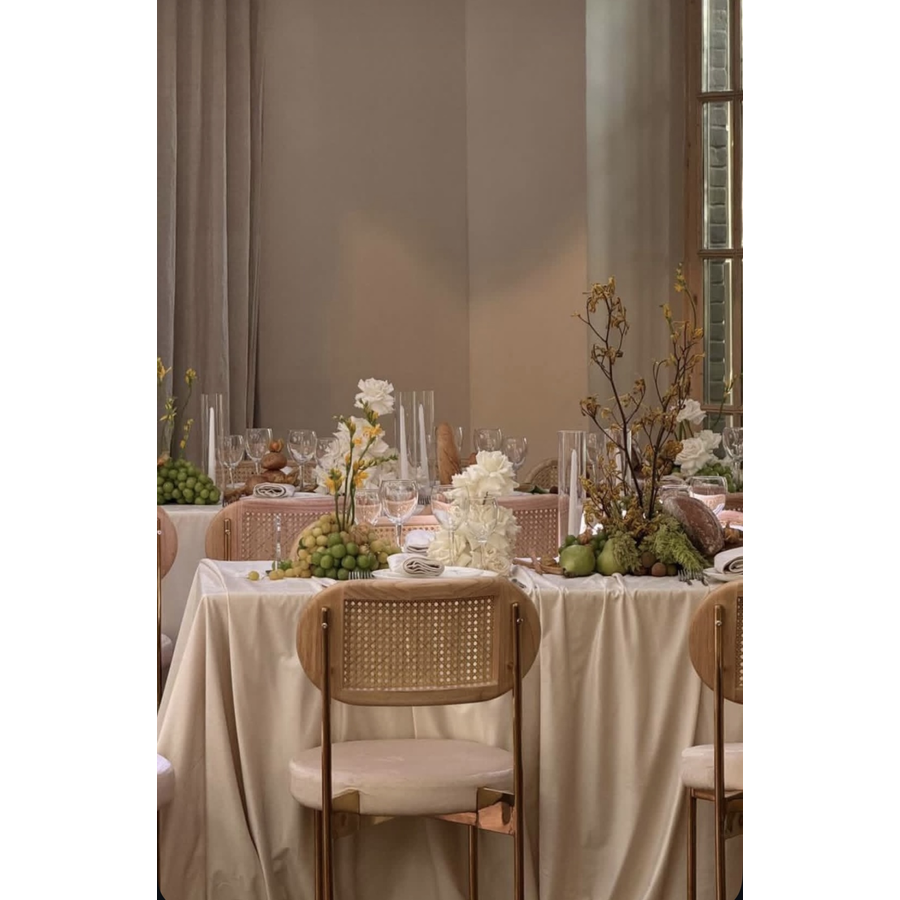 Скатерть прямая широкая бархатная молочная - Фото миниатюра 3