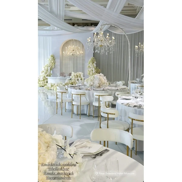 Стул «Лира» золотой, белый теплый бархат