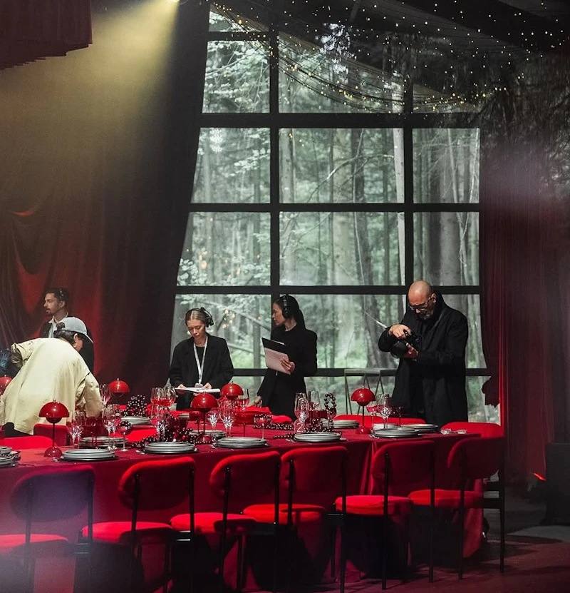 Стул Модерн Черный, Малиново-красный