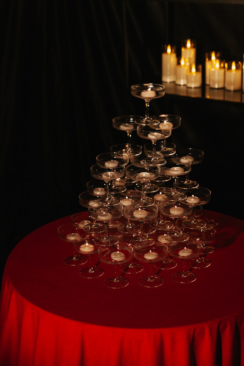 Скатерть велюр, круглая, Малиново-красный