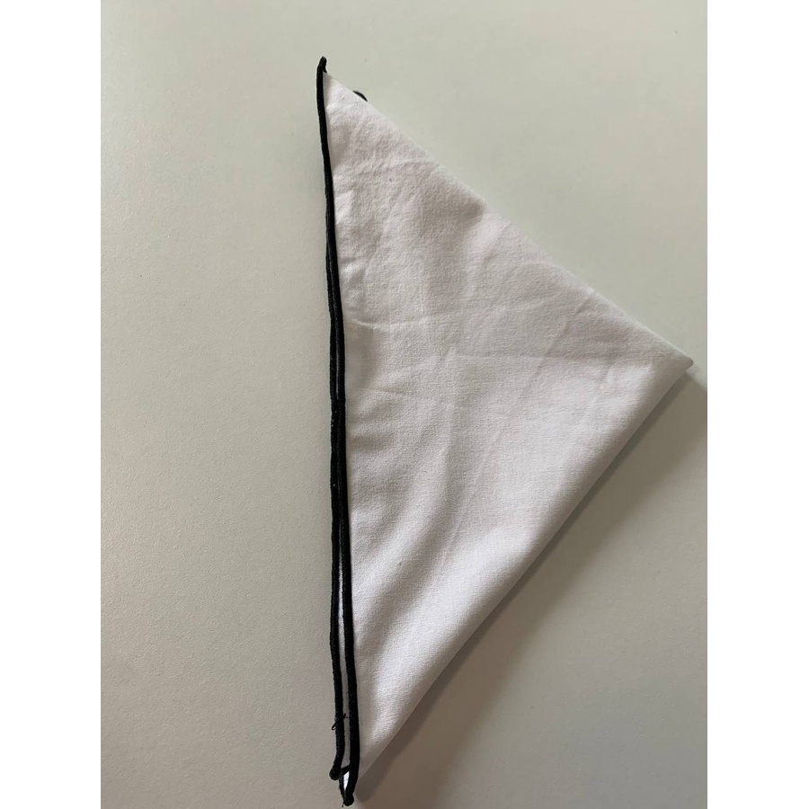 Салфетка белая с черным кантом - Фото миниатюра 4