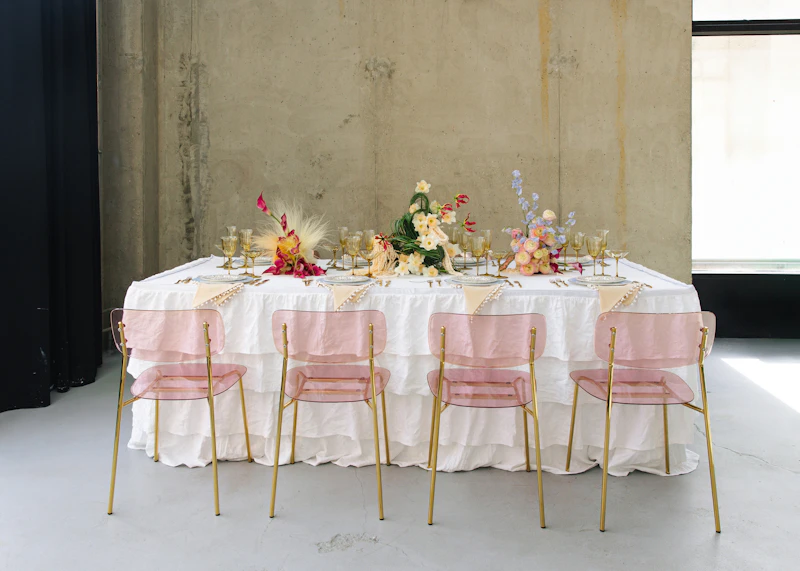 Салфетка из смесового льна, Бежевая с помпонами