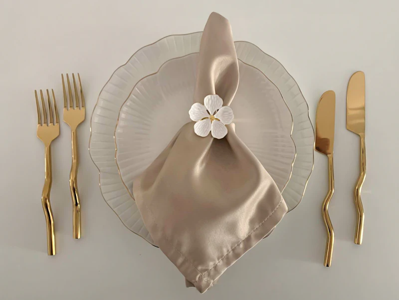 Салфетка сатин premium, пудровая