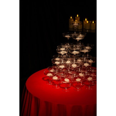 Скатерть велюр, круглая, Малиново-красный - изображение 2