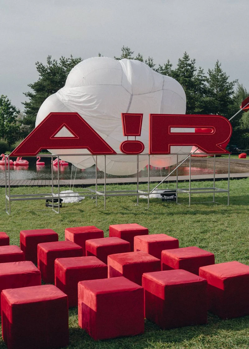 Пуф квадратный Точка, велюр, Малиново-красный