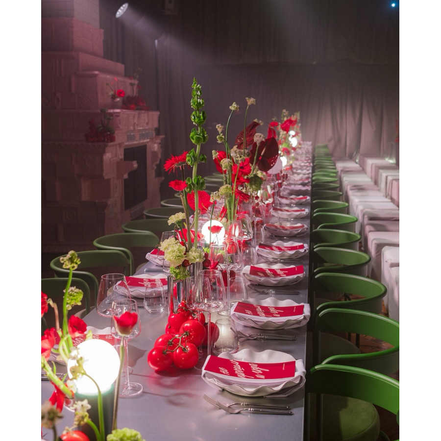 Порционная тарелка Лотос с черной каймой М - Фото миниатюра 7