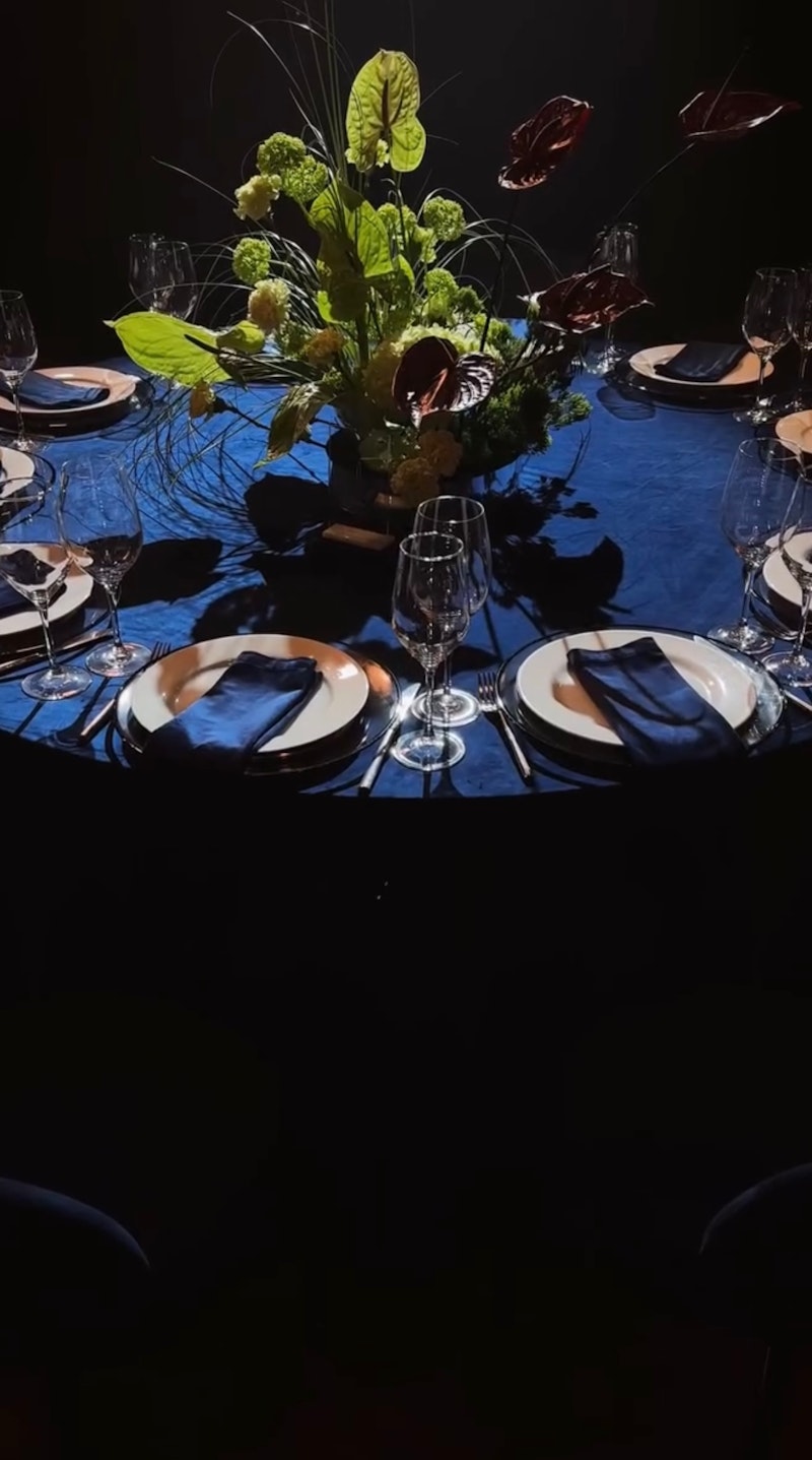 Скатерть велюр, круглая, сапфир