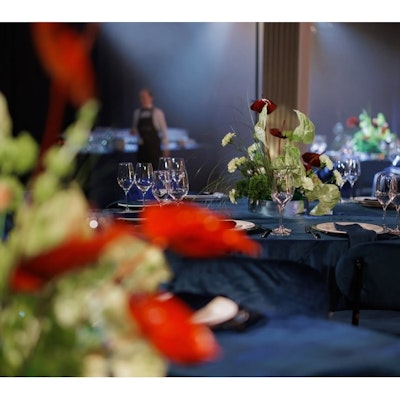 Скатерть велюр, круглая, сапфир - изображение 6