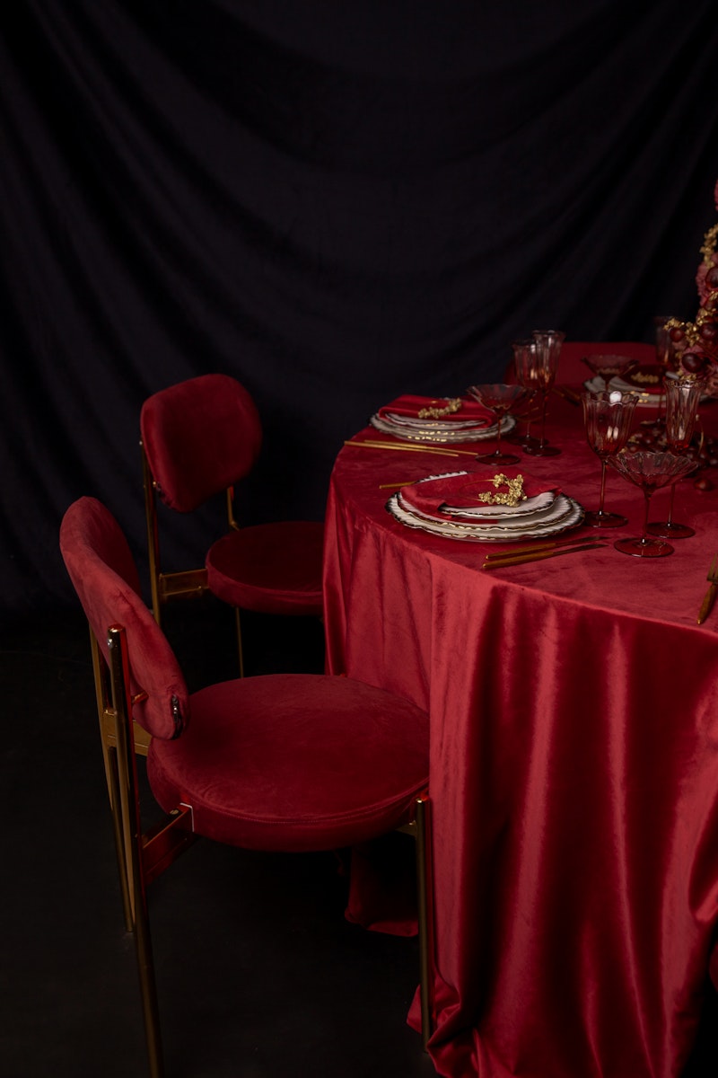 Скатерть велюр, круглая, пьяная вишня