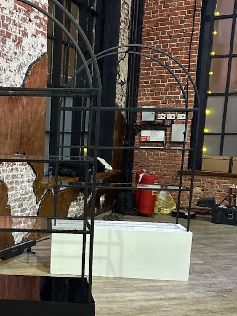 Стеллаж Арчи Черный + Белая тумба