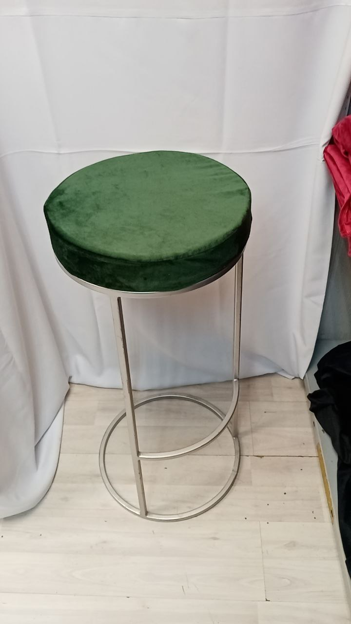 Стул барный серебро, лесной зеленый бархат