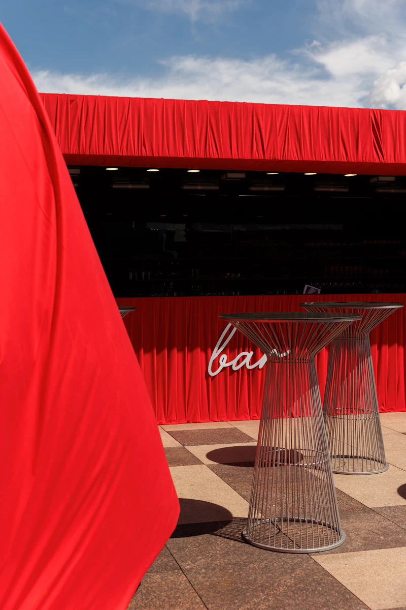 Коктейльный стол "Арфа" серебро