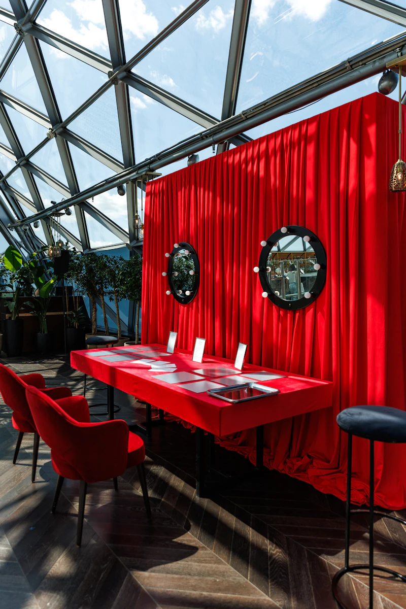 Стол "Лофт черный" алый