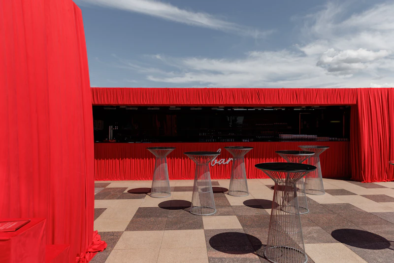 Коктейльный стол "Арфа" серебро