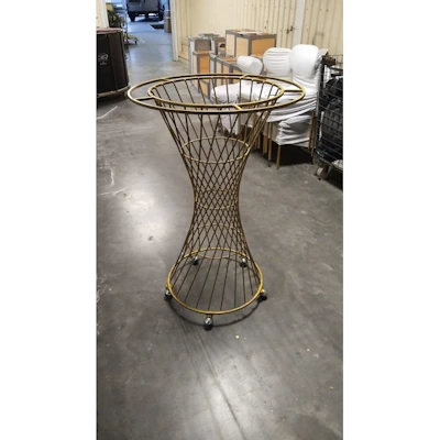 Стол для торта "Паутинка" золото - изображение 2