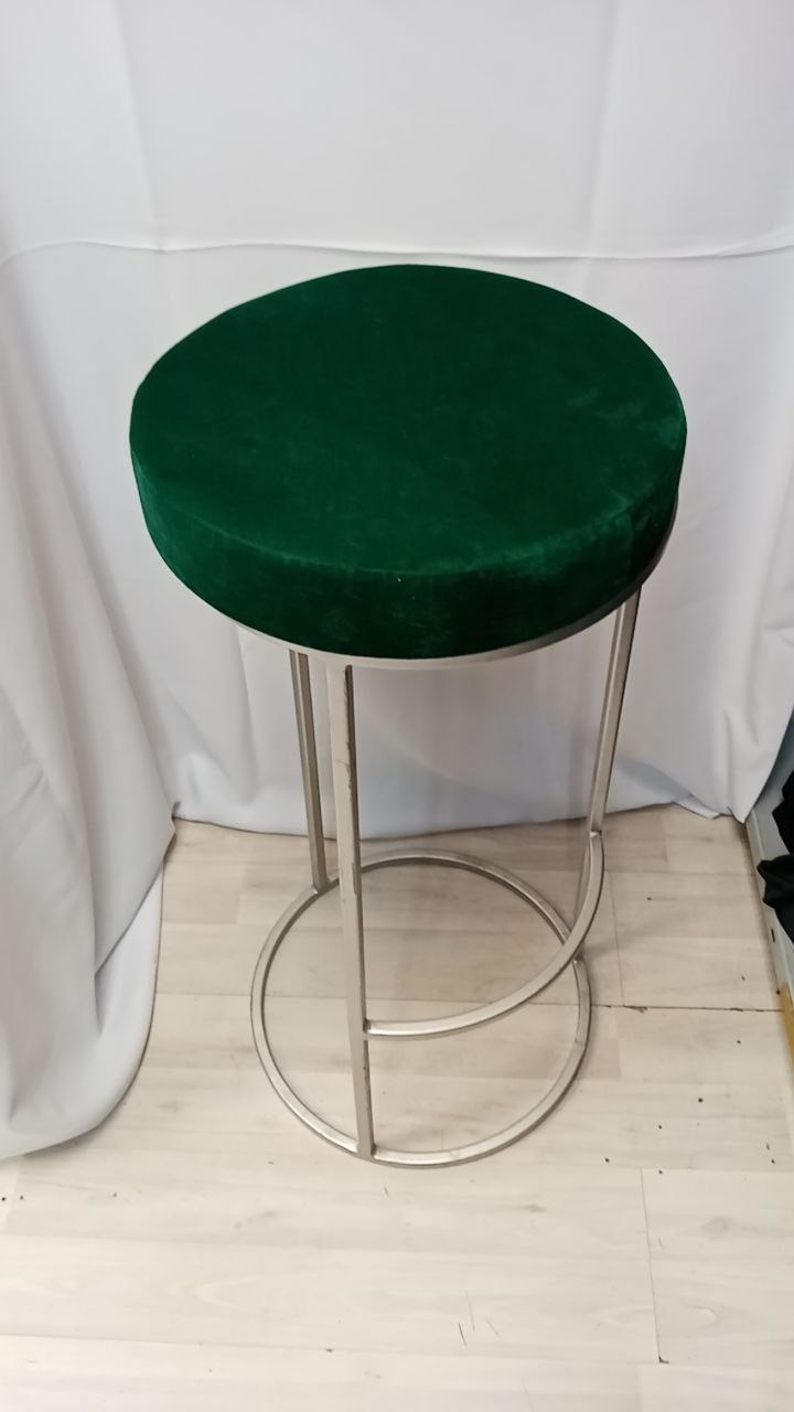 Стул барный серебро, изумрудный бархат