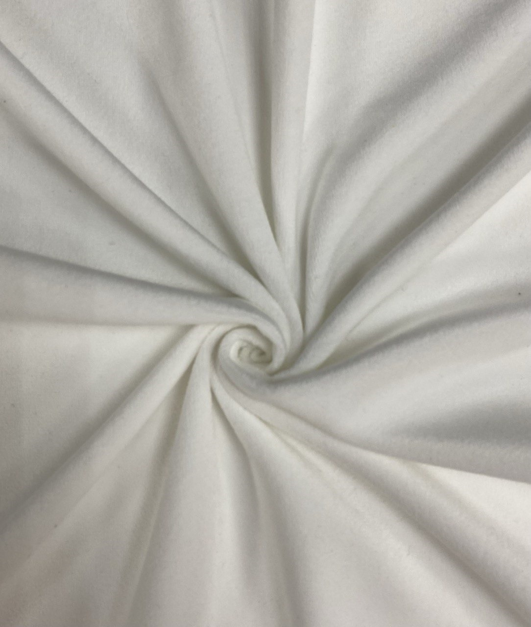 Скатерть бархат Альпийский снег прямоугольная