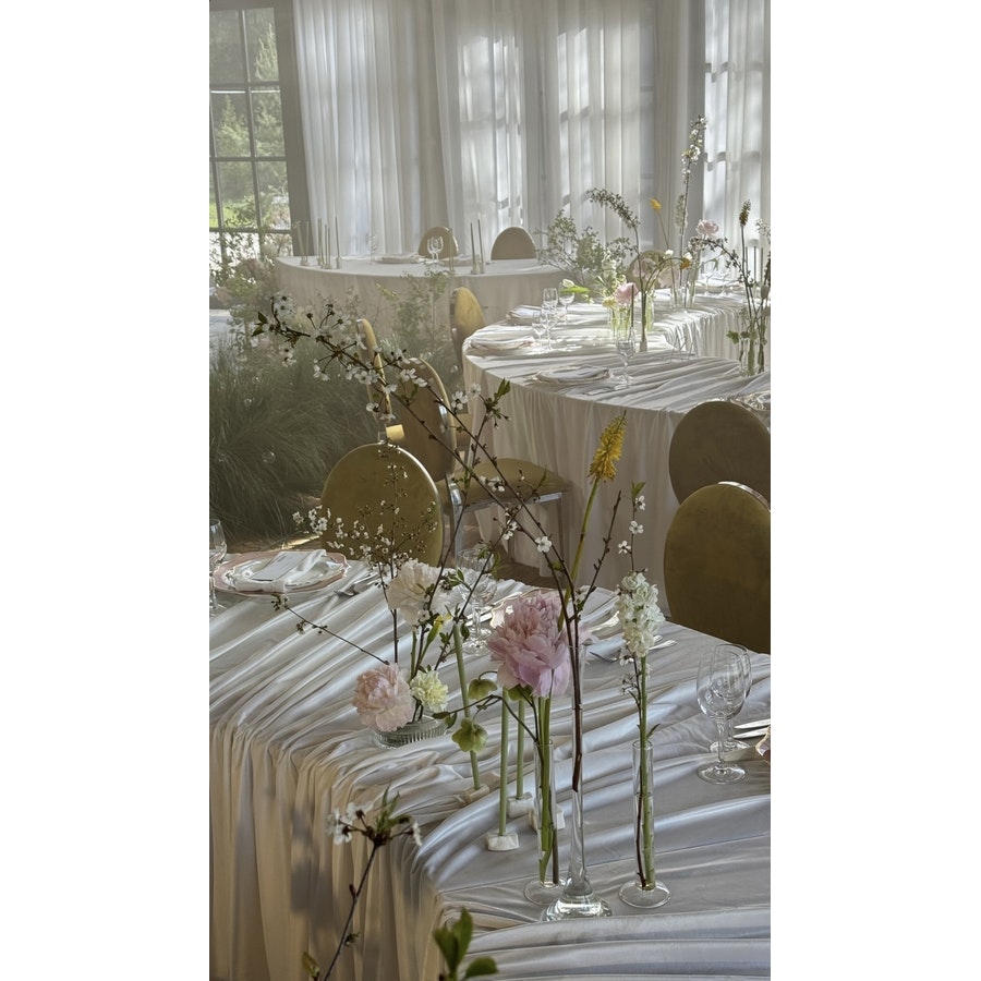 Скатерть прямая широкая бархатная белая - Фото миниатюра 6