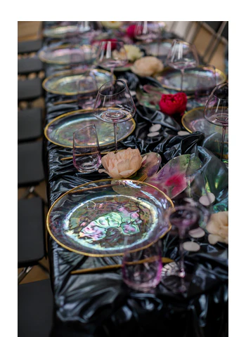 Тарелка "Кристи" перламутровая с золотым кантом