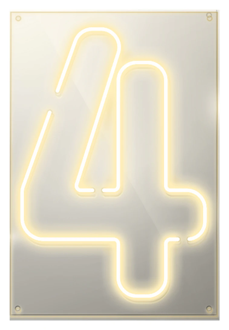 Неоновая надпись “4”