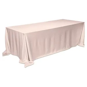 Скатерть прямая широкая из матина пастельно-пудровая