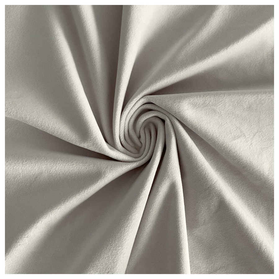 Скатерть прямая широкая бархатная кремовая - Фото миниатюра 2