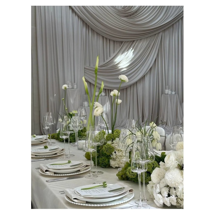 Скатерть прямая широкая бархатная молочная - Фото миниатюра 2