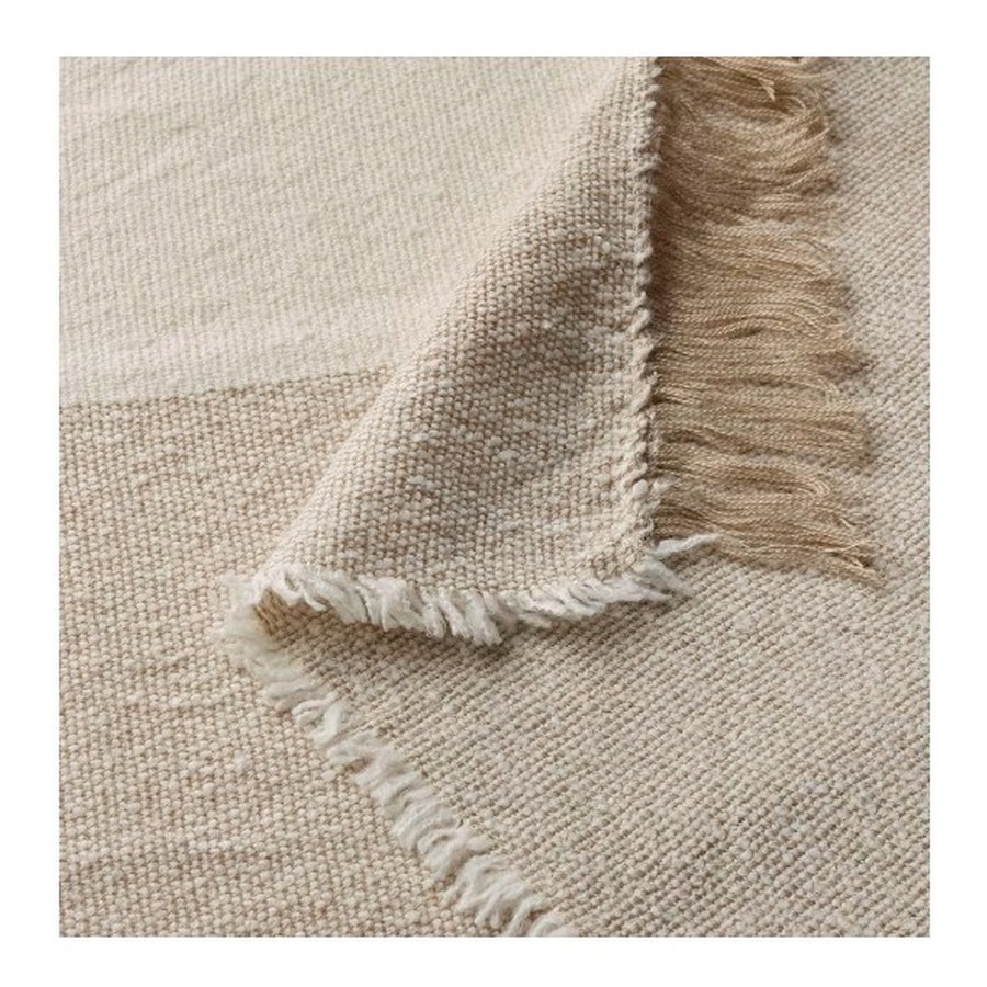 Плед «Скучаюпоикее» двусторонний бежевого цвета - Фото миниатюра 2