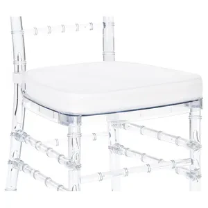 Подушка Кьявари белая. Сдаётся со стулом. - Фото 1