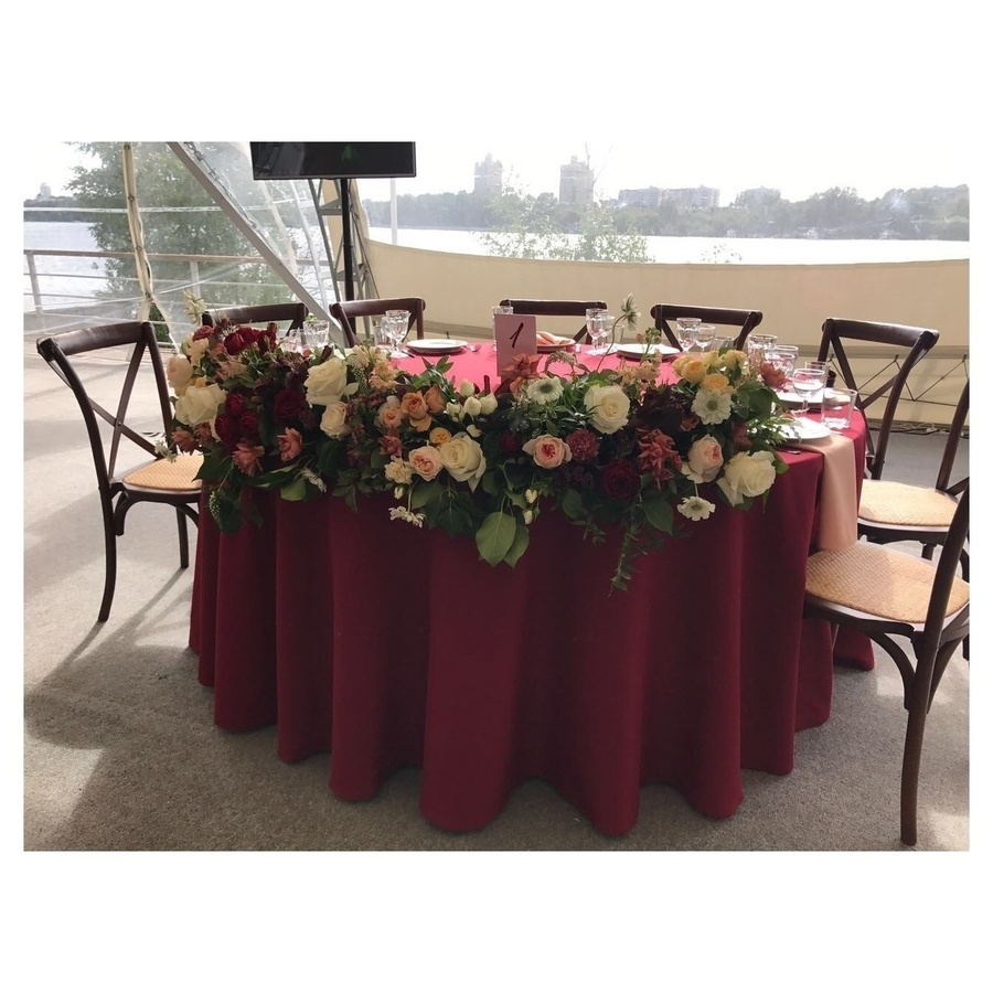 Скатерть круглая габардин винная - Фото миниатюра 3