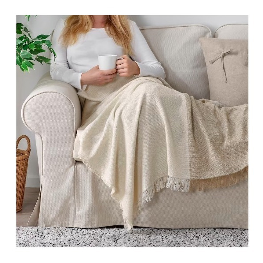 Плед «Скучаюпоикее» двусторонний бежевого цвета - Фото миниатюра 3