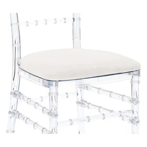 Подушка Кьявари молочный бархат. Сдается со стулом