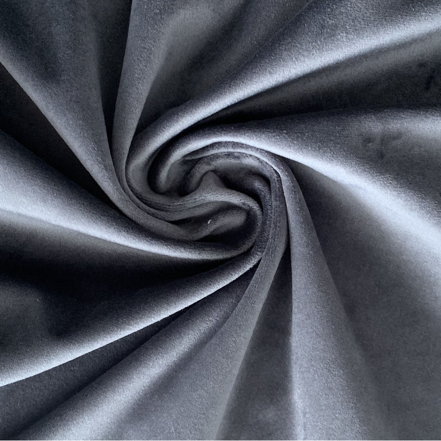 Скатерть прямая бархатная графитовая широкая - Фото миниатюра 2