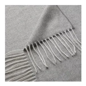 Плед «Скучаюпоикее» серого цвета - Фото 2