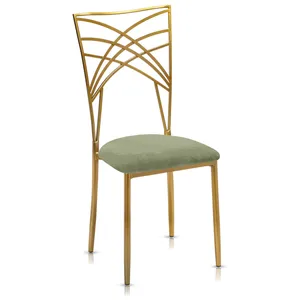Стул Хамелеон золотой, пыльно-зеленая подушка из бархата