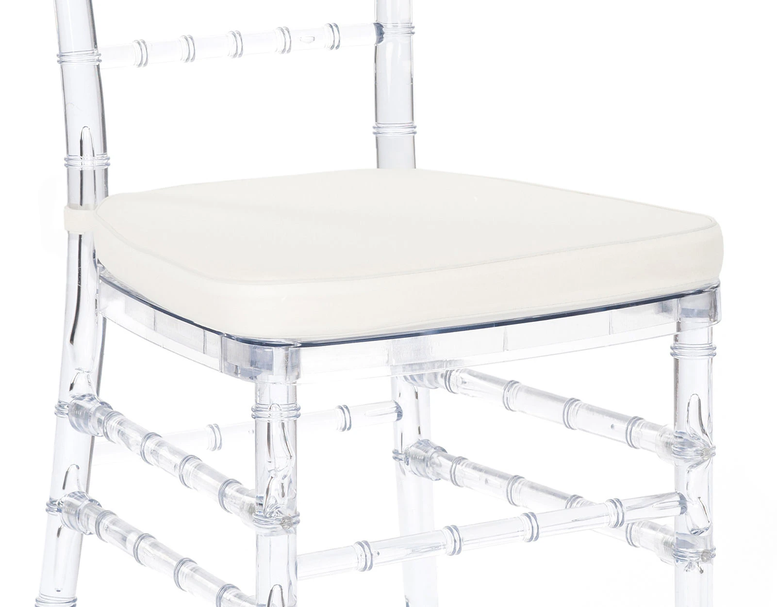 Подушка Кьявари слоновая кость Сдаётся со стулом.