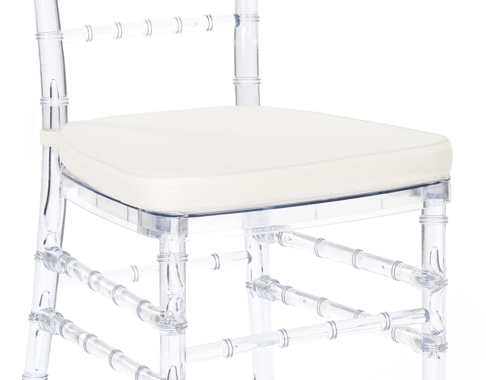 Подушка Кьявари слоновая кость Сдаётся со стулом.