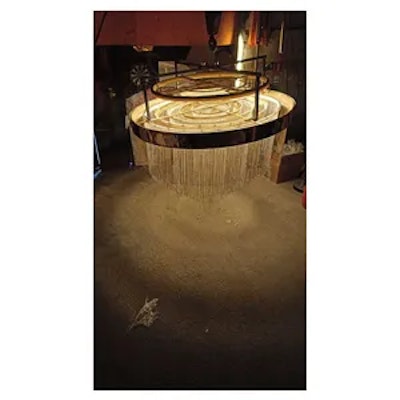 Люстра декоративная, с освещением - изображение 6