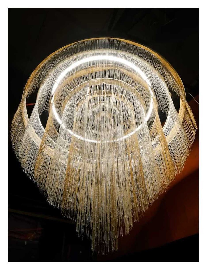 Люстра декоративная, с освещением