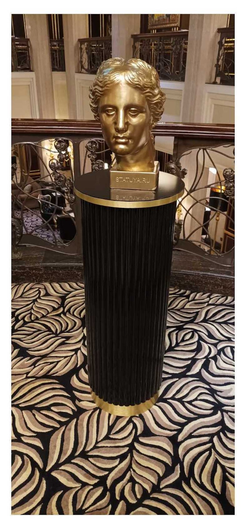 Гипсовая скульптура Афродита