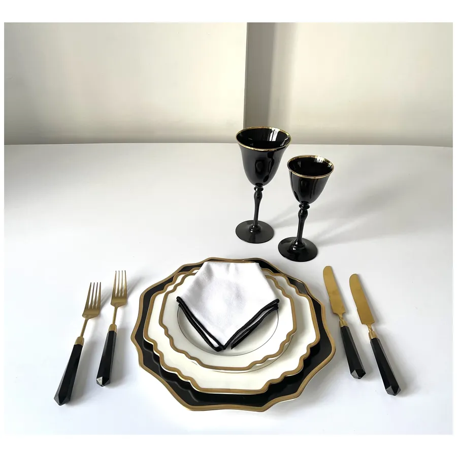 Салфетка белая с черным кантом - Фото миниатюра 3