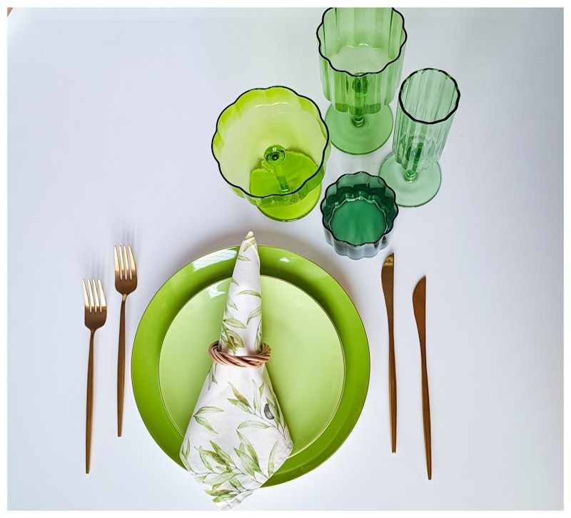 Тарелка ПИНТОН Селёный Зад М