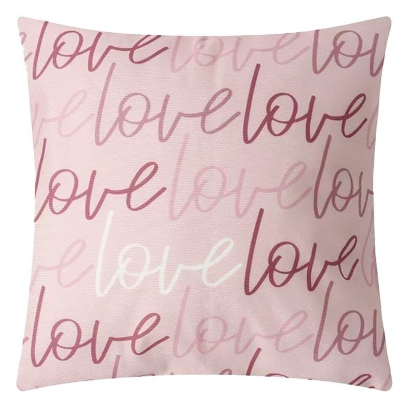 Подушка декоративная Любовь