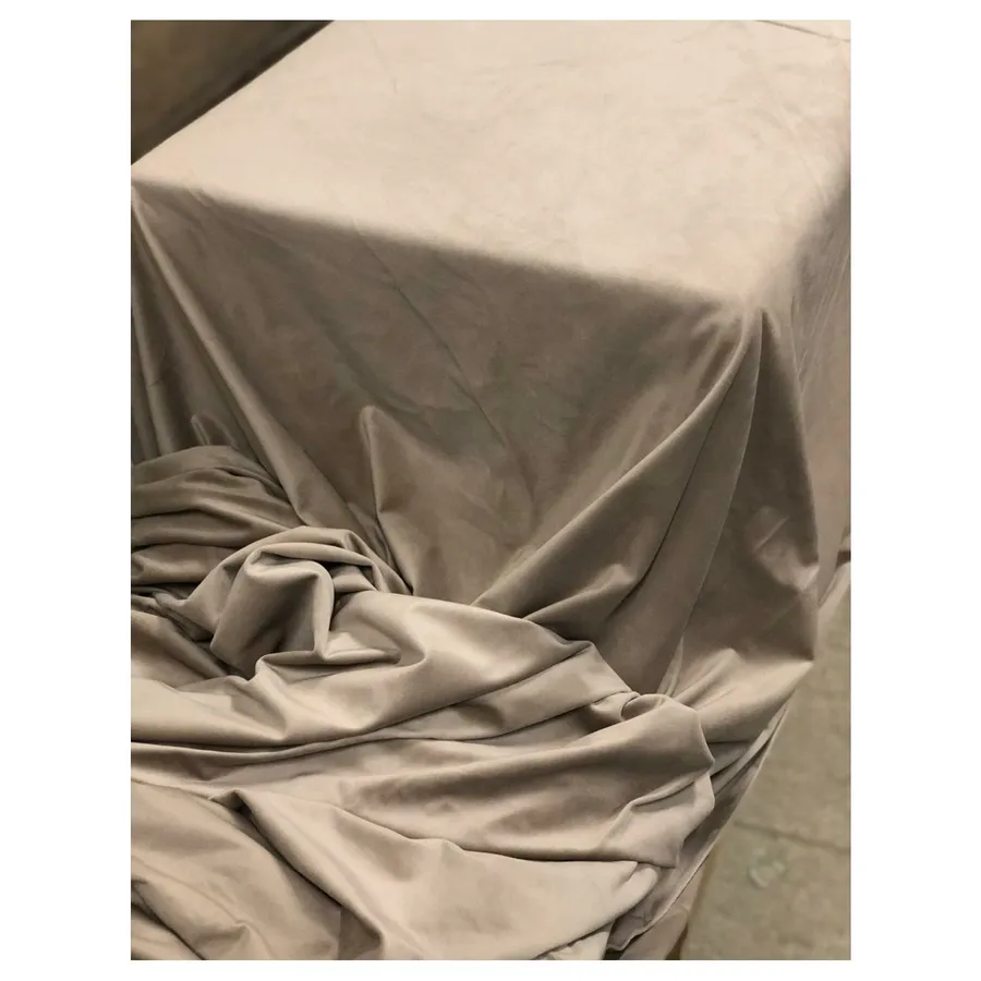 Скатерть велюр, прямоугольная, бежевая (286см на 246см) - Фото миниатюра 2