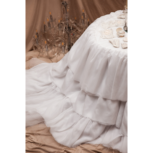 Скатерть с рюшами для столика для торта  - Фото 5