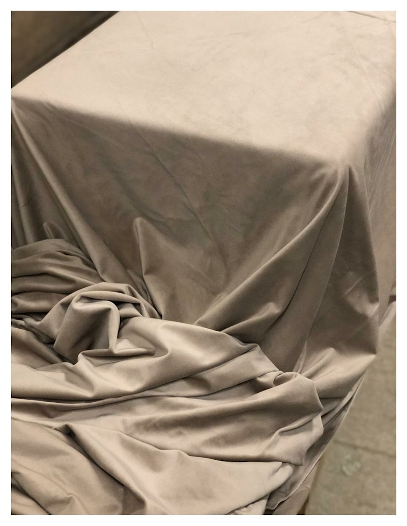 Скатерть велюр, прямоугольная, бежевая