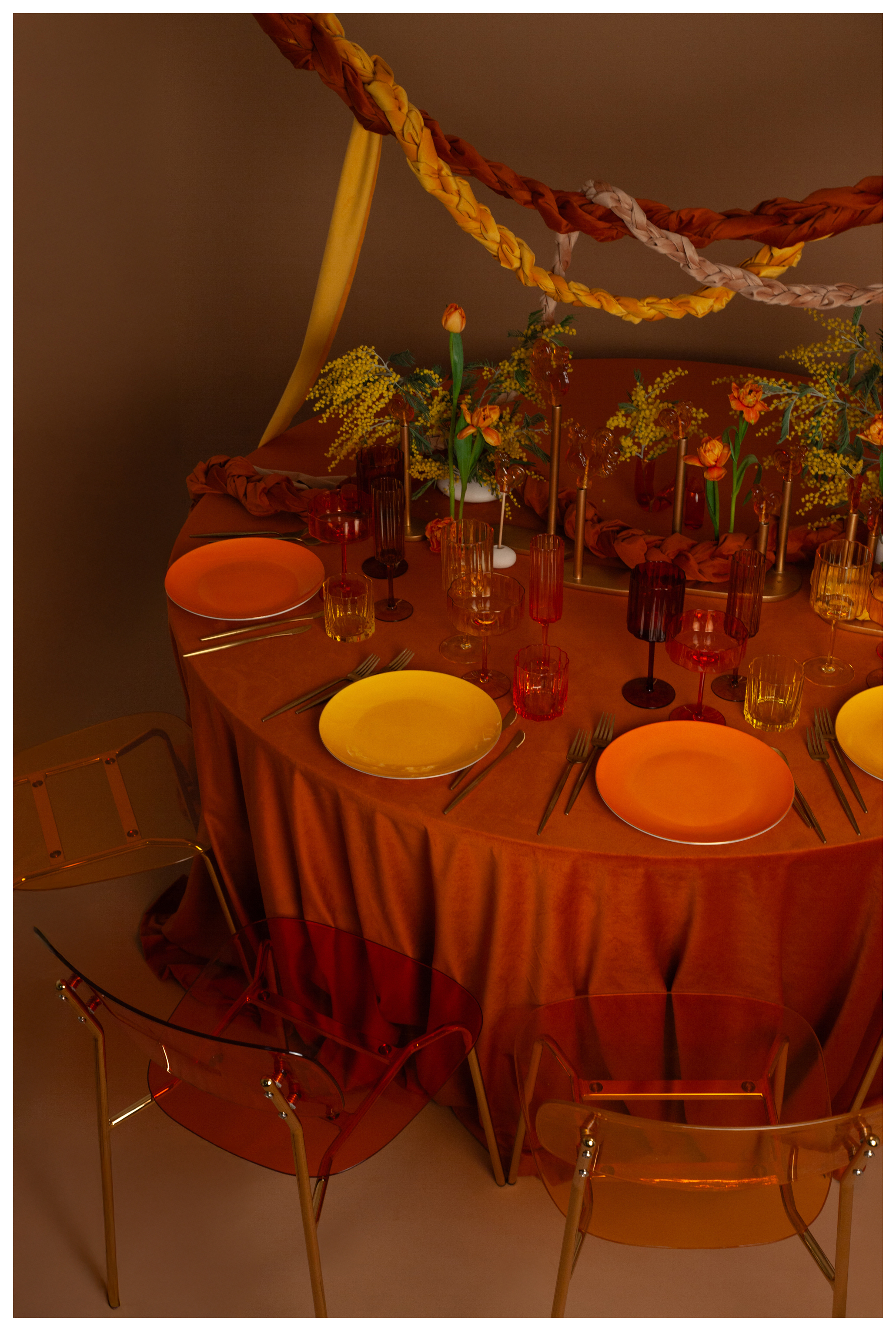 Стул Призм Золото, Заводной апельсин