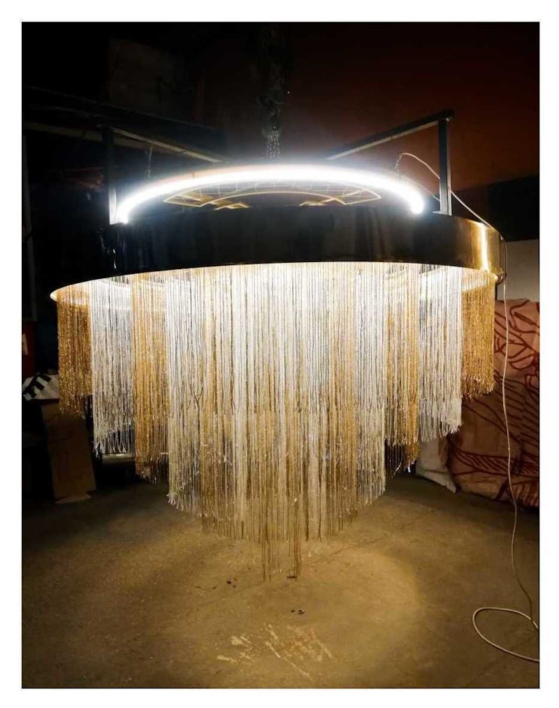 Люстра декоративная, с освещением