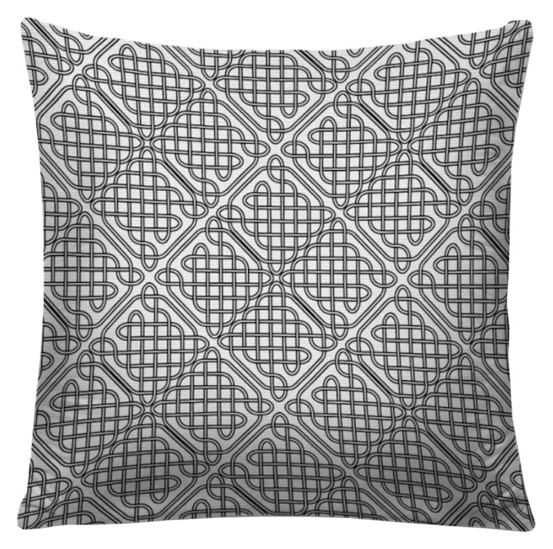 Подушка декоративная Черным по белому 3